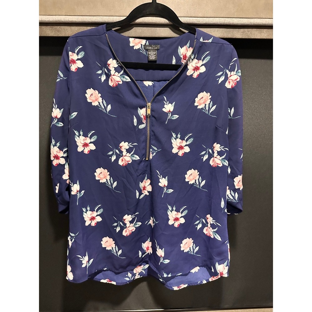 Rue21 Womens Navy Blue Floral Half Zip Roll Tab Sleeve Blouse Size Medium